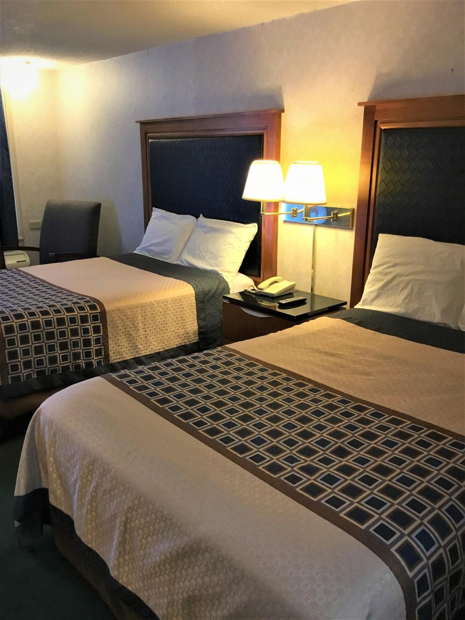 Rodeway Inn Findlay Exteriör bild