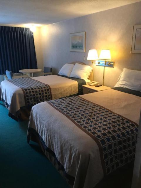 Rodeway Inn Findlay Exteriör bild